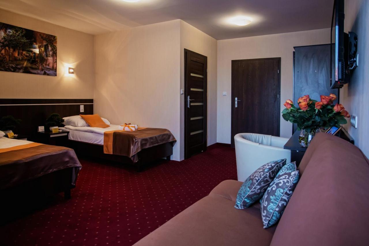 Hotel Lord Старгард-Щециньски Экстерьер фото