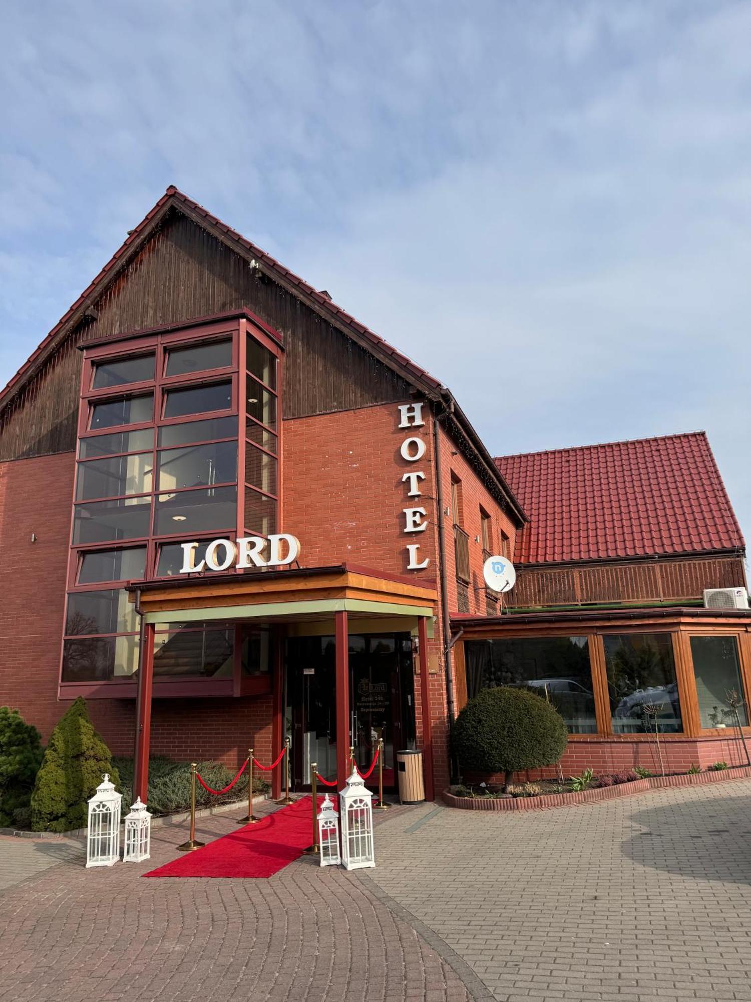 Hotel Lord Старгард-Щециньски Экстерьер фото